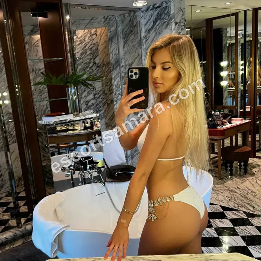 DOMINIKA